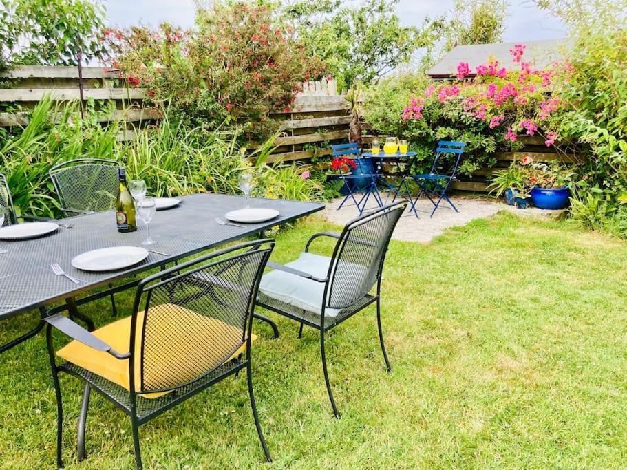 Welcoming Bungalow With Parking And Garden St Agnes  Exterior foto